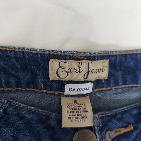 Woman's Earl jeans size 6 - Picture 3 of 7